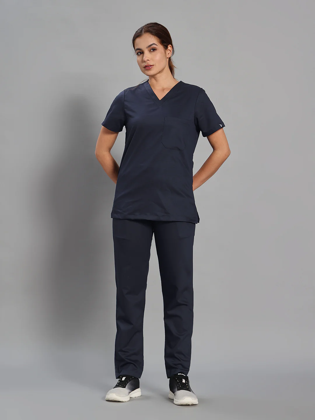 Move Lite Women Ink Blue V Scrub Set - Image 3