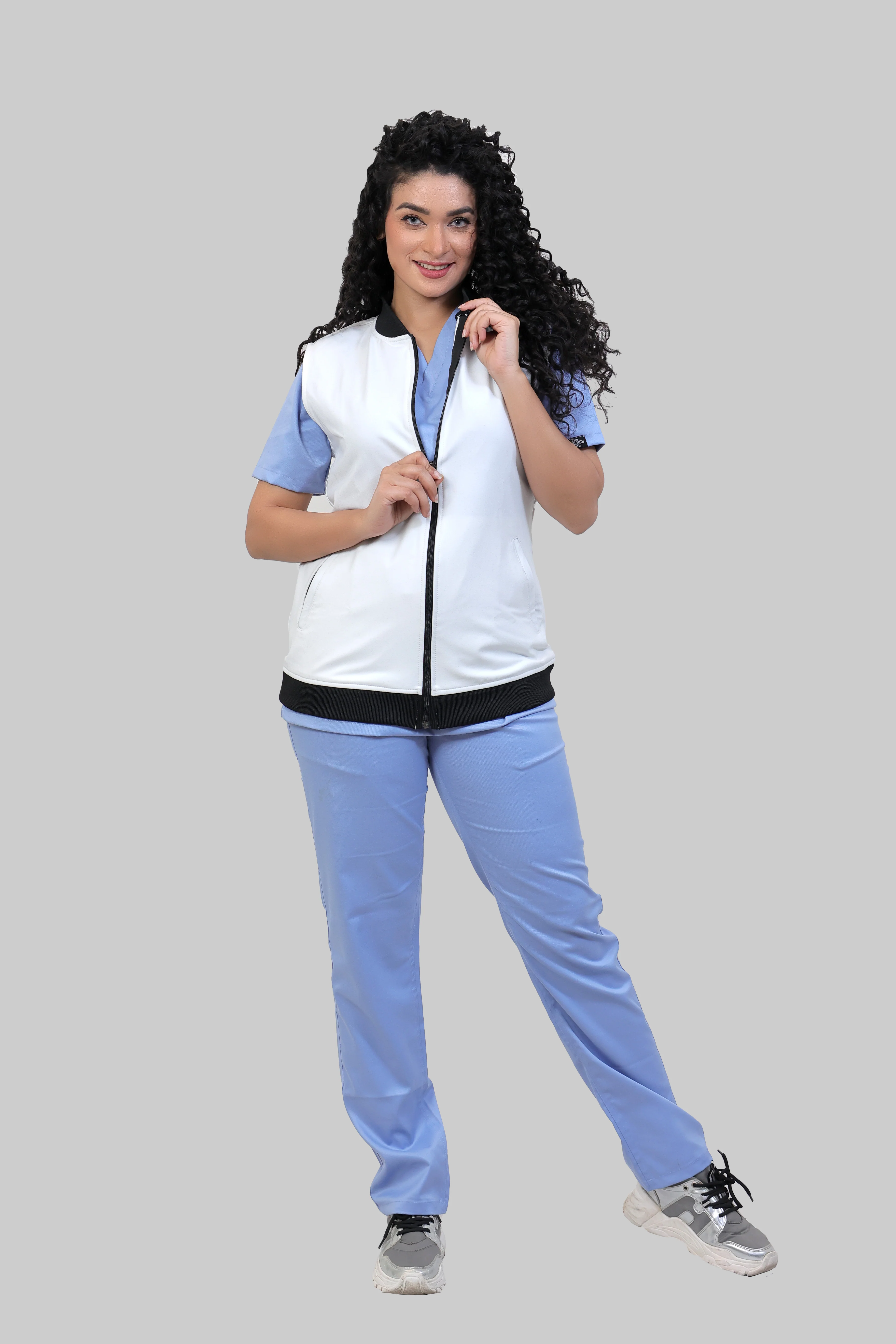 Women White Sleeve-less Jacket - Image 4
